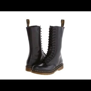 Black Dr Martens NIB